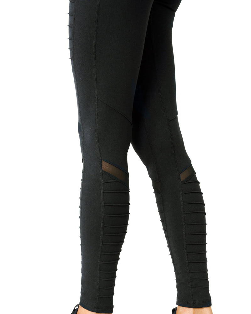 Black Athletique Low-Waisted Ribbed Leggings With Hidden Pocket