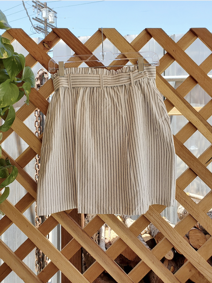 Coconut button Stripe Woven Skirt With Belt in Cream