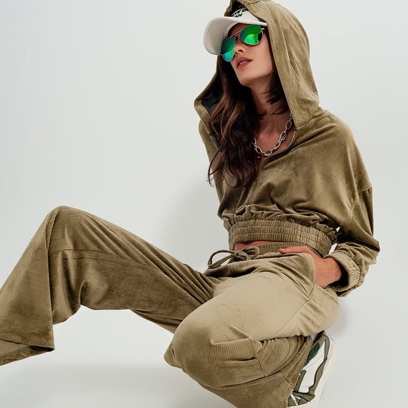 Jogger With Drawstring Waist in Green